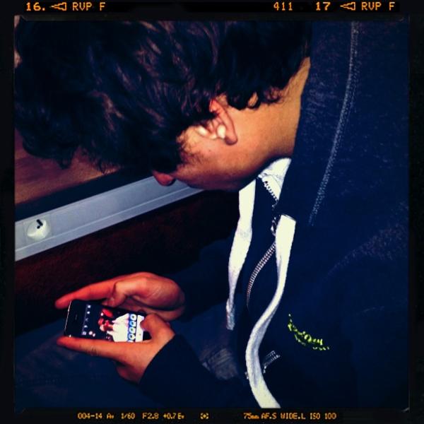 Now avec <a href="/Diegoooz/">Diego Hoet</a> qui est entrain de modifier la photo qu'il à pris de moi !