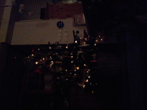 Cool_ing's tweet photo. De kerstboom hangt über voll!! #degezelligheidmetdeboom http://t.co/sWo4LaNS