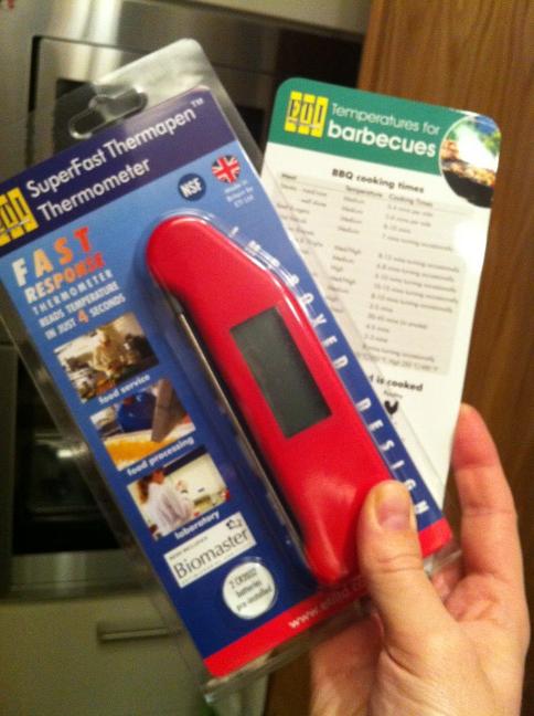 kovalick's tweet photo. Christmas comes early- ready to cook with precision w/ my #thermapen bring on the roast & I'll check its temperature! http://t.co/f7YeV3NZ