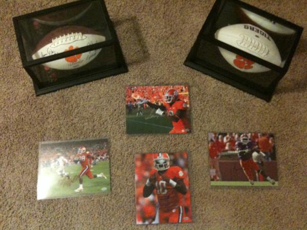 tgrwillki's tweet image. #Christmas came early this year. Autographed pix &amp; footballs from @Only1JamesDavis @CJSPILLER #printthat #tweetthat