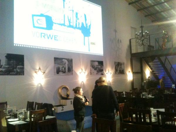 ArtOfEMobility's tweet photo. Probe!! Volles Rohr am ackern für die perfekte Veranstaltung! http://t.co/NdIVMQFF