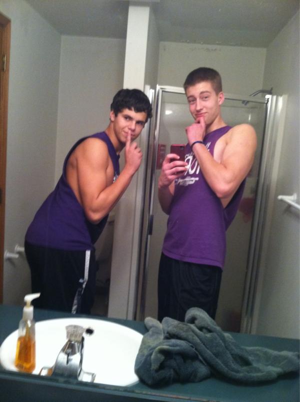 laurapank's tweet image. @taryn40torg @coleyounger19 @thelog27 @kndick @Juicebox132 #temptationoverload