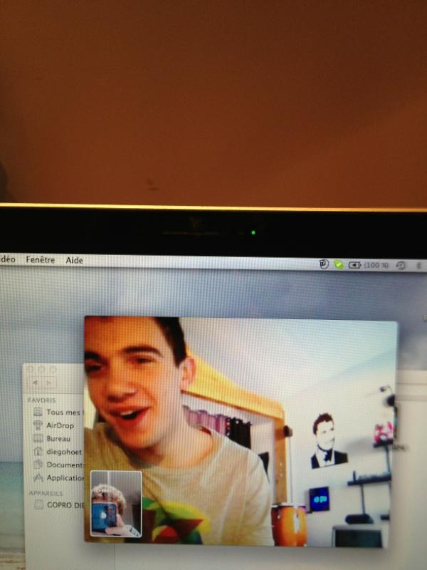 FaceTime ! <a href="/LukeDC_/">Lucas.</a>