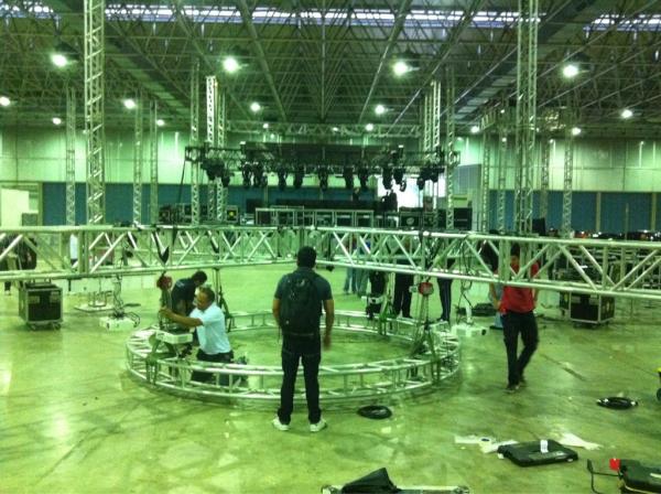 BOAMOA's tweet photo. O show de David Guetta by @burn_br  no Rio começa assim: http://t.co/mihgl8xR