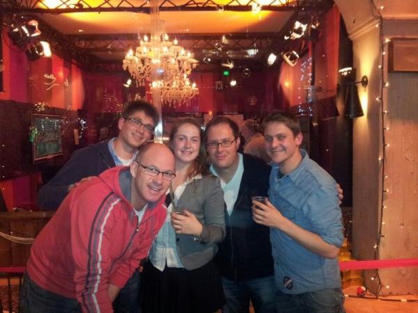 maritides's tweet image. Mochten even snel op de foto met de dj's :) super leuk! #top2000 café