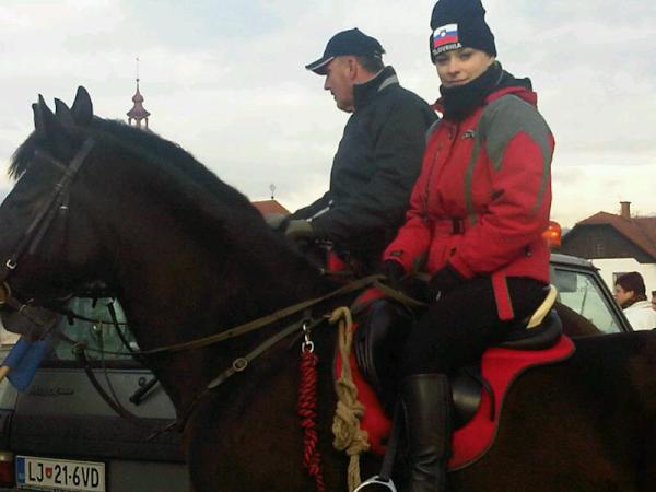SabinaCvilak's tweet photo. V sedlu za slovenski praznik. http://t.co/a39AxUtt