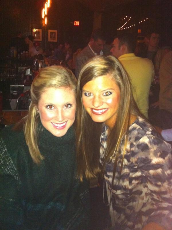 Tayadd's tweet photo. Whiskey kitchen! @lauraemitchell #nashvillefun #musiccitybowl http://t.co/29Vw6r6e
