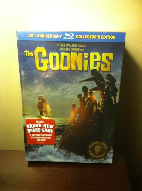 traylorbrian's tweet photo. Oh yeah it arrived today.  Blu ray too.  Don't hate. http://t.co/FPRpnnWE