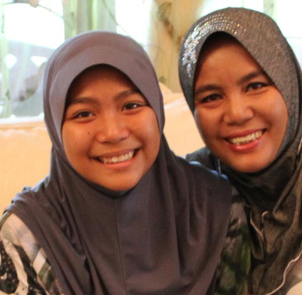 Bibahsha's tweet photo. Me & jaja http://t.co/F62PAvrV