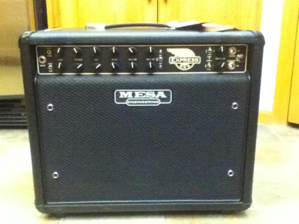 RobertRooke's tweet photo. Christmas present to myself! #Mesa #Amp http://t.co/nAnISgOc