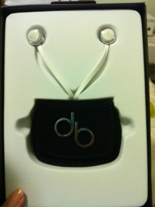 JChister's tweet image. Yay they've arrived #diddybeats. Now I kind of want the headphones but they don't suit my look #styleproblems