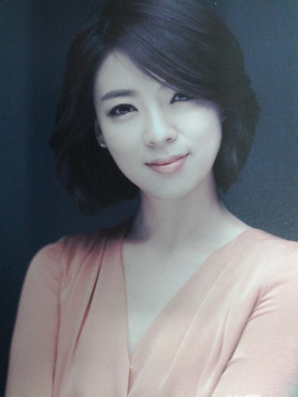 Fallowtale's tweet image. 귀엽고 사랑스러운 배현진 아나운서. 맡으신 일도 잘하시고.. 이런 여자친구 있으면 정말 좋겠네요.. ㅎㅎ