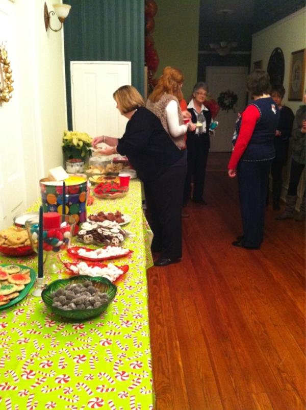 BryantSelf's tweet image. First annual Self Christmas party. #notprimal