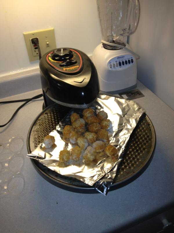 Grey_Goosler's tweet image. Fuck "Pizzazz" might as well call it the college dream machine #makeseverything #anytizers