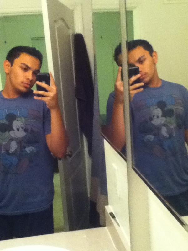 russian_boi_'s tweet photo. Just got out of the shower in a lil bit I'm a gonna go to sleep lmao I look like am a bout to go to sleep lmao http://t.co/FhXOlk65