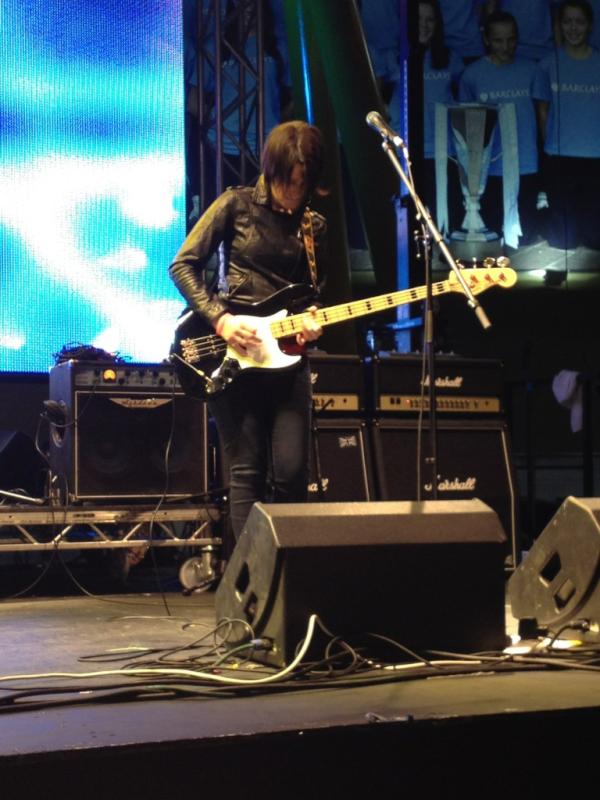 DecSessions's tweet photo. Who doesn't love a female bassist in a black leather jacket?! The #DecSessionsTheO2 definitely does. http://t.co/dPKrzm99