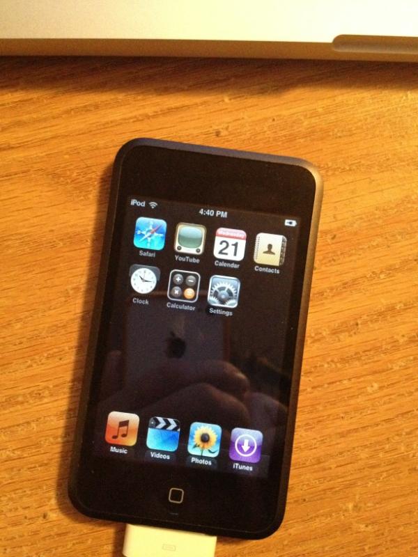 dremin's tweet image. More nostalgia! #oldsoftware #ipodtouch