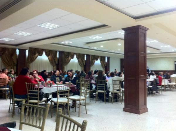 PRIMonterrey's tweet photo. Estamos en posada con los distritos locales 3 y 4 http://t.co/ZnJZxRzO