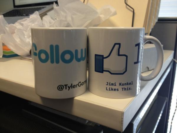 MikRags48's tweet image. “@FullSail: Check out the awesome social media mugs we got from our boss...Merry Xmas! #1BOSS http://t.co/4sFtcROC”lol thats funny