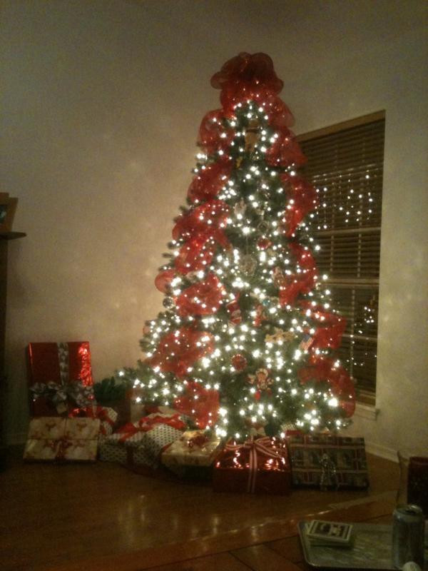_TaylorMarie96's tweet photo. It's beginning to look a lot like Christmas.! #soexcited http://t.co/lf60PO3k