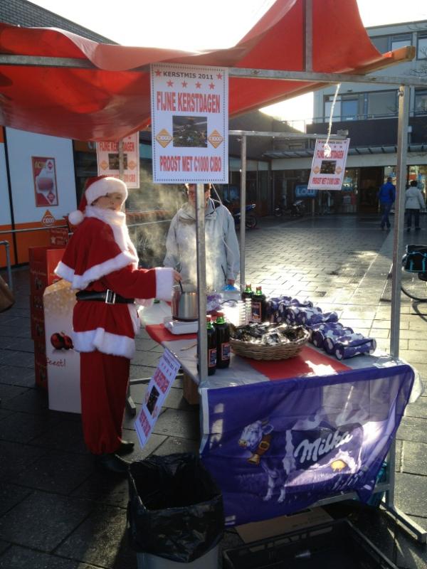 Kom lekker #gluhwein drinken bij onze kerstvrouw!heel de dag bij C1000 Cibo woensel #fijnekerst