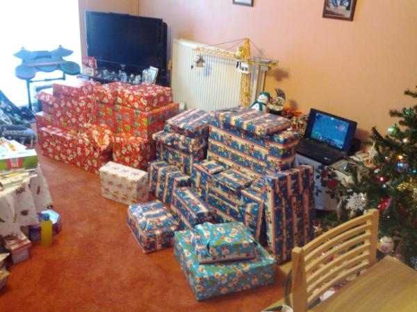 Lorddeclan's tweet image. santa has been