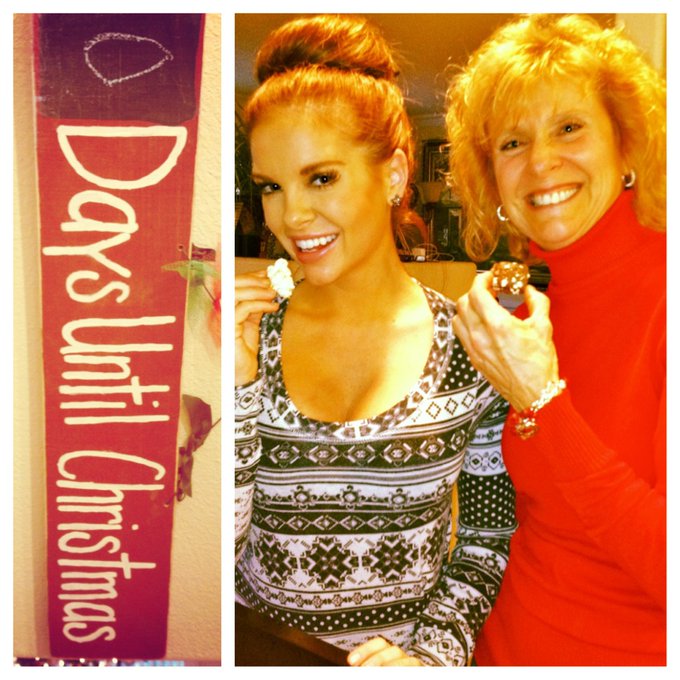 0 days til Christmas! Eating sweets with my Aunt Linda ❤ http://t.co/jWHVRD6v<a href="/tag/bts"class="tags"><span>#bts</span></a>