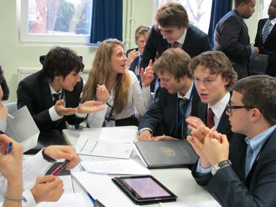 Okulumuzda dört yıldır faaliyet gösteren MUN Kulübü (Model United Nations) Birleşmiş Milletler... terakki.org.tr/duyuru_goster.…