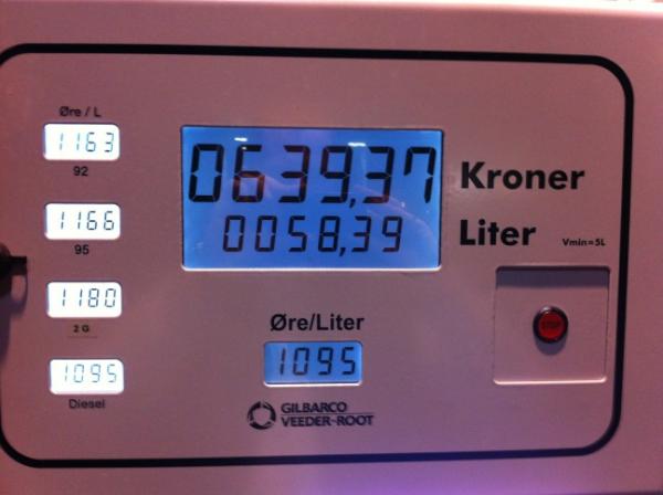 mesterjacob's tweet photo. Det er da for fedt at få bil. ;) http://t.co/TpqefboP