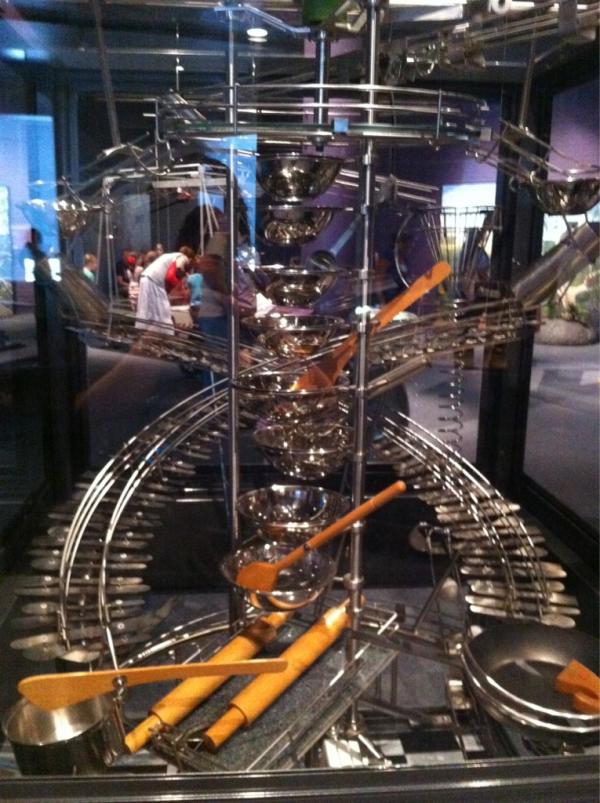 Zoezora's tweet image. Oh god, everything is just so good! #BreakfastMachine #Questacon