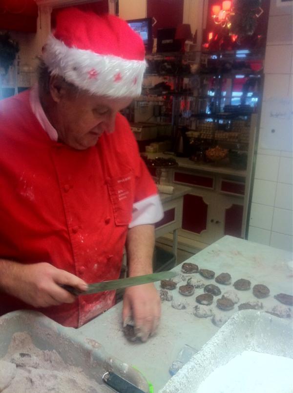 De eerste zwolse chocolade truffel oliebollen zijn in de maak!!!