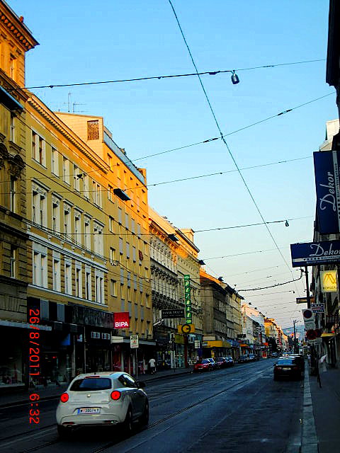 HoaiAnh's tweet photo. early morning in Vienna... http://t.co/EJchifeN