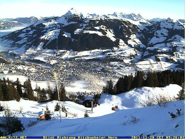 Top Pistenverhältnisse + strahlender Sonnenschein in #Kitzbühel. Wir wünschen allen Skicracks viel Spaß!