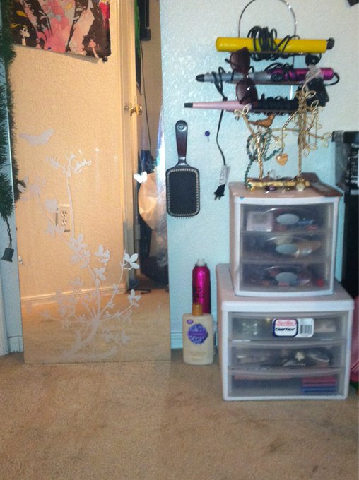 Look I organized my hair and makeup station http://t.co/eI8e4eQI<a href="/tag/nowplaying"class="tags"><span>#nowplaying</span></a>