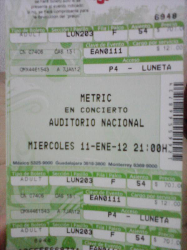 AlexMoriarty92's tweet photo. a ver a Metric en unas horas mas!! y el jueves trabajo nuevo en Maco http://t.co/TSbLMXP6