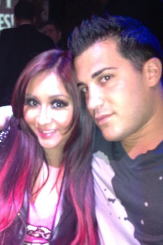michellelautner's tweet photo. “@snooki: My pooper :) http://t.co/Y1jFkHL9” #Lovelovelove your hair Nicole <3 your so pretty! You and @JLaValle are so cute together :)