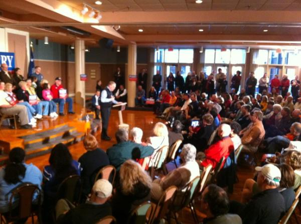 claireisabellem's tweet image. Packed house in Aiken-- Governor Perry is the real deal!