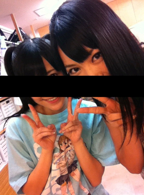 48games's tweet image. #question10 who's in this picture?