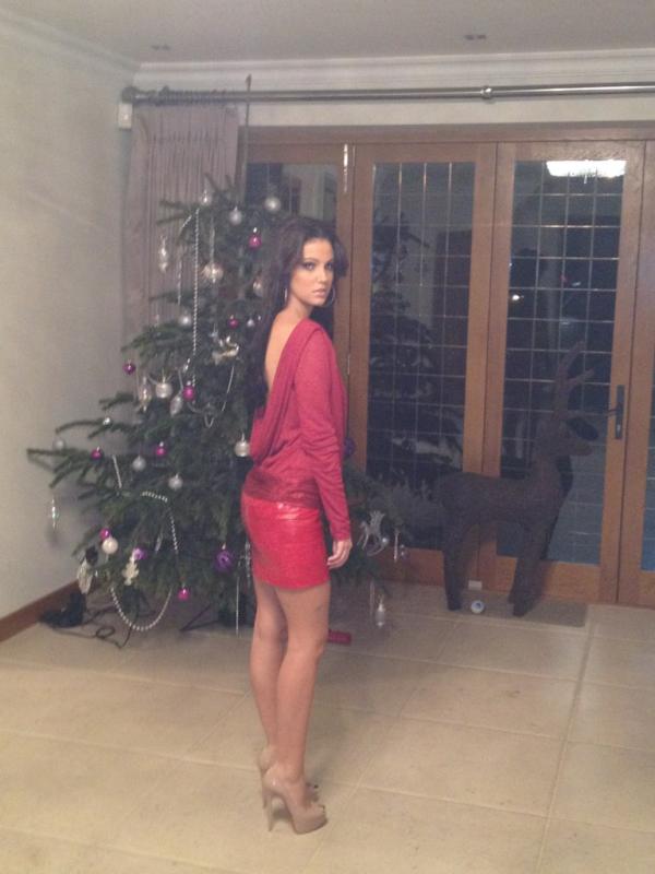 elliejenas's tweet image. Ready to party #posingagain