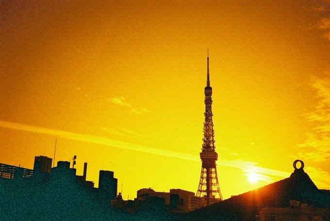 穏やかに新年を迎えることができました。2012年はちょっとだけ頑張ってみようと初日の出に誓いました。そろそろエンジンかけなきゃねｗ　みなさま本年もよろしくお願いいたします。～ Love &amp; Peace