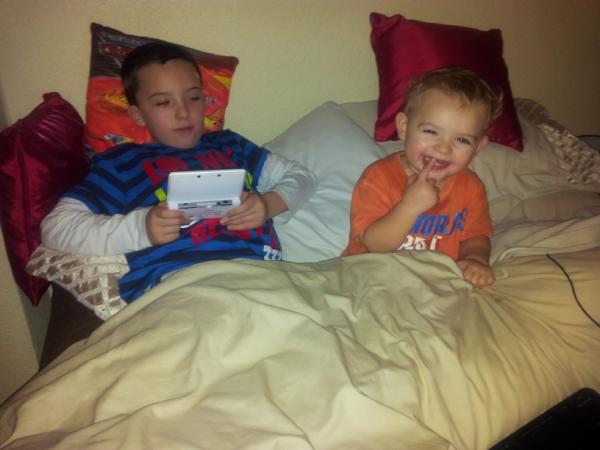 kateprest8809's tweet image. Welcomed the NY in with this gorgeous pair #LewisBrothers #WithoutACareInTheWorld #LoveThem xx