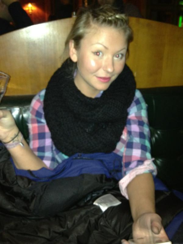 CarroMoment's tweet photo. Hon kör... #körbarakör http://t.co/OcfebJD7
