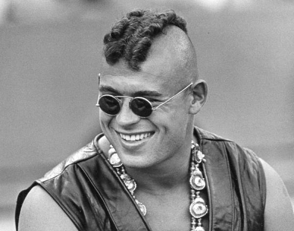 John Riggins in 1973, showing off his mohawk: