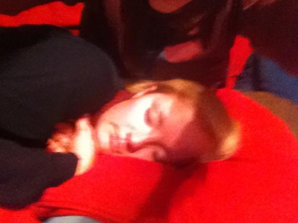 _m_B_s_'s tweet photo. @S_G_S @aeb93 @BBoehringer @carolyn_isobel 

missing MY gUrLs http://t.co/hquY5SQq
