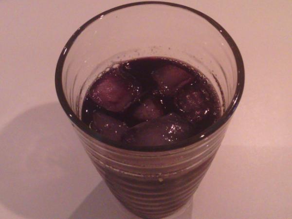 illusional's tweet photo. Carrot juice? http://t.co/N5unIJda