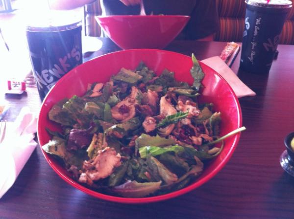 shadowzen's tweet image. This is a huge salad.
