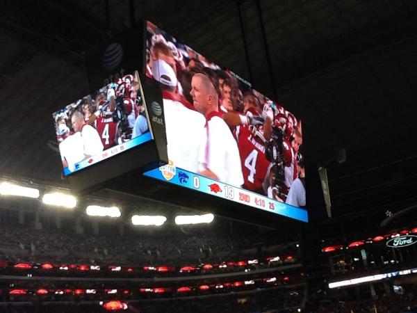 uarkfulbright's tweet image. And I thought the stadium was electric before the game started. Wow. #WPS #RMB #CottenBowl