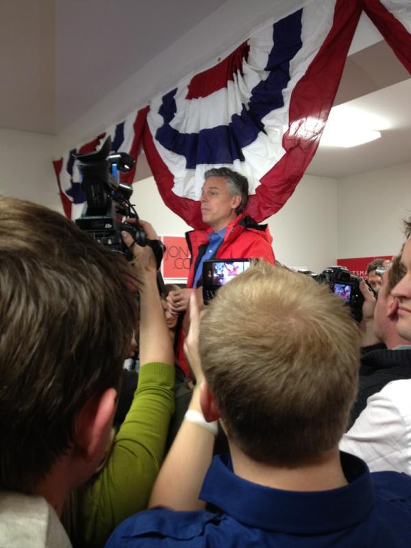 UMDforHuntsman's tweet photo. @JonHuntsman rallies the troops at campaign headquarters!!! http://t.co/zCrD2QME