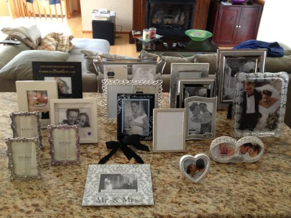 jillwillis's tweet image. #weddingframes overload!