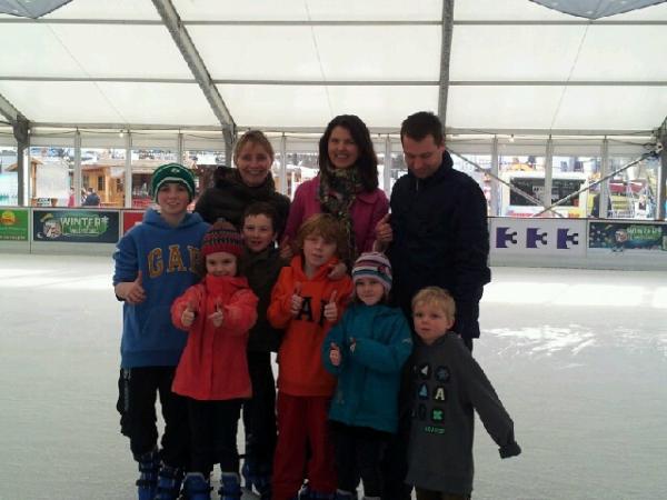 Orla O’Toole & family celebrating being the 80,000th skater at 7UP Winter Wonderland!!